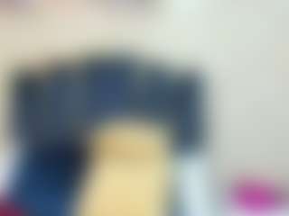 Live cam show with Aria-collin - Brown Hair on luckytryst.com
