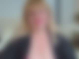 Live cam show with EmmaEllison - Granny Big Tits on TeamSkeetLive
