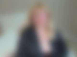Live cam show with EmmaEllison - Granny BBW on Milfs Live