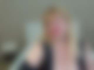 EmmaEllison's Live Sex Cam Show