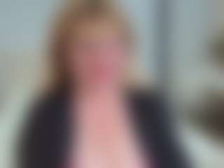 Live cam show with EmmaEllison - Granny BBW on Chatstar