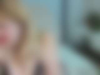 Live cam show with EmmaEllison - Granny Lovense on Livezox