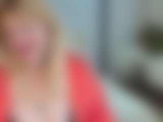 Live cam show with EmmaEllison - Full Nudity on TeamSkeetLive