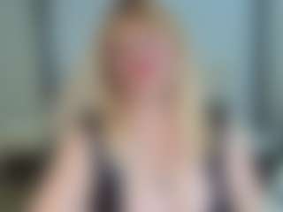 Live cam show with EmmaEllison - Hairy Pussy MILF on Fling VIP Chat