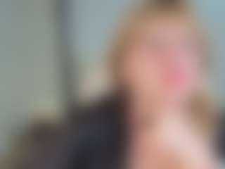 Live cam show with EmmaEllison - Granny Brown Hair on Camsoda