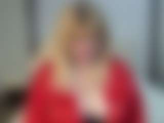 Live cam show with EmmaEllison - Strapon on Soda Cam