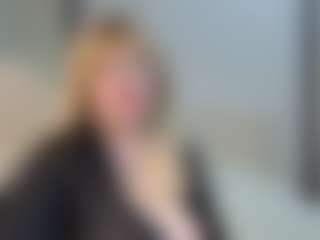 Live cam show with EmmaEllison - Granny Blonde Hair on AdultVida.com