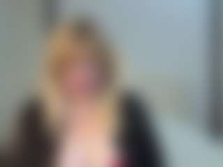 Live cam show with EmmaEllison - Granny Big Tits on liverealitysex.com