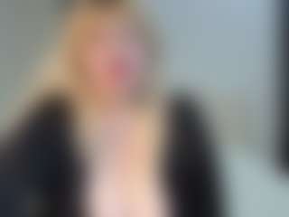 Live cam show with EmmaEllison - Granny Brown Hair on liverealitysex.com