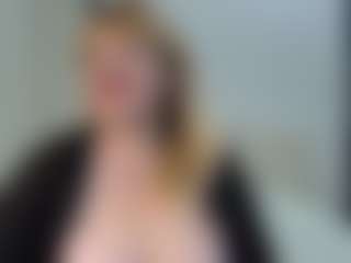 Live cam show with EmmaEllison - Hairy Pussy on Milfs Live