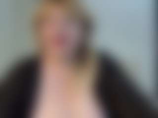Live cam show with EmmaEllison - Granny Big Tits on alttransgirls