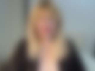 Live cam show with EmmaEllison - Granny Squirt on mypornchat.com