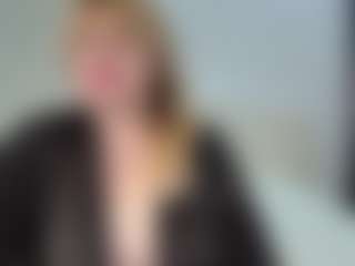 Live cam show with EmmaEllison - Granny Brown Hair on Dare Cams