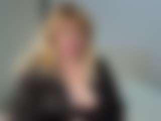 Live cam show with EmmaEllison - Hairy Pussy Brown Hair on Mixed Magazine Live