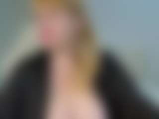 Live cam show with EmmaEllison - Striptease Granny on x69.live