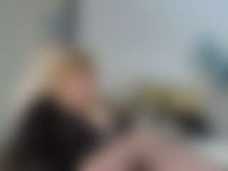Live cam show with EmmaEllison - Strapon on Milfs Live