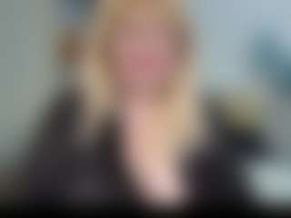 EmmaEllison's Live Sex Cam Show