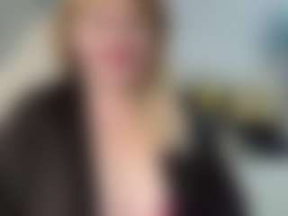 Live cam show with EmmaEllison - Mature on Camsoda
