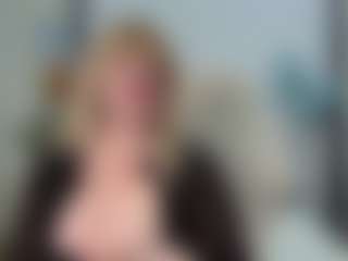Live cam show with EmmaEllison - Striptease Granny on SpankPalCams