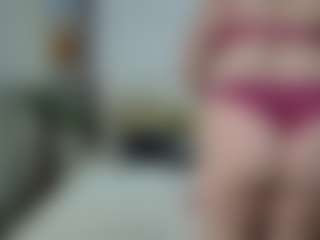 Live cam show with EmmaEllison - Granny on CamSodaAdn