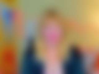 EmmaEllison's Live Sex Cam Show