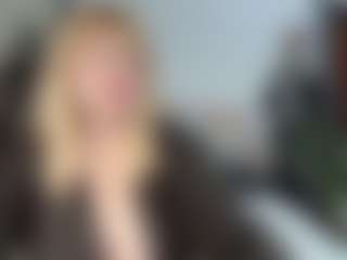 Live cam show with EmmaEllison - Middle Aged on WildCum