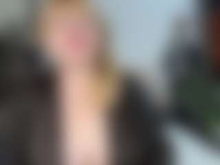 Live cam show with EmmaEllison - Granny Dildo on Soda Cam