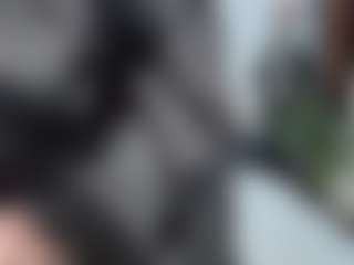 Live cam show with EmmaEllison - Granny Blonde Hair on madthumbs