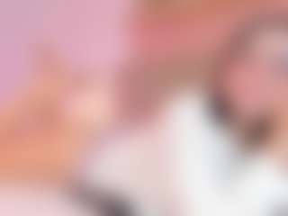 clara-luuu's Live Sex Cam Show