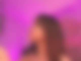 Live cam show with clara-luuu - Camel Toe on Camsoda