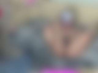 CelineReyys's Live Sex Cam Show
