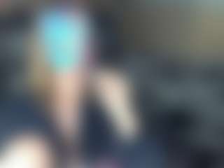 Live cam show with CelineReyys - Blonde Hair on Camiplay Live