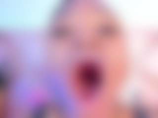 Live cam show with SophieSinclair - Big Clit on TottyGirls