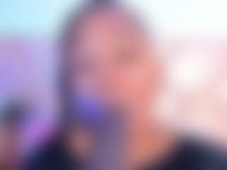 Live cam show with SophieSinclair - College Teen (18+) on liverealitysex.com