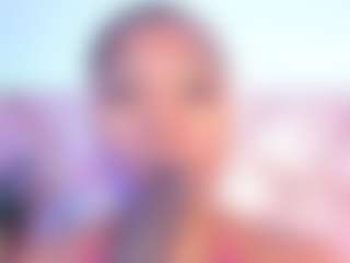 Live cam show with SophieSinclair - Shaved Pussy Brown Hair on Latina Girls