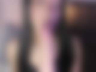 Live cam show with Ariaadna - Nipple Piercings on CamSextacy