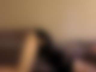 Live cam show with ColeneHassell - Living Room on Camsoda