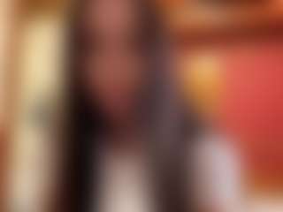 KarolineCockett MILF webcam performer live streaming
