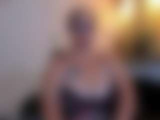 ashleyprg2 MILF webcam performer live streaming