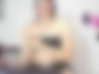 Live cam show with lunna-lust - Athletic Brown Eyes on Streamer API