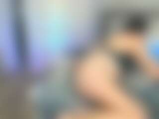 Live cam show with Hustlebuni7 - Pegging on madthumbs