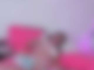 Live cam show with Sophiejoy - Red Hair on Camsoda