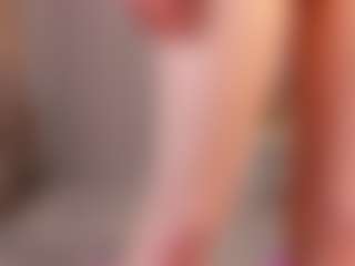 Live cam show with Annie - Ride Torso on StripNow