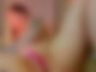 Live cam show with Elsiee - Oil on Camsoda