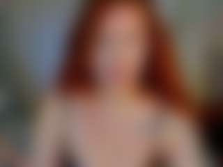 Live cam show with Elsiee - Red Hair Young Adult on Camsoda