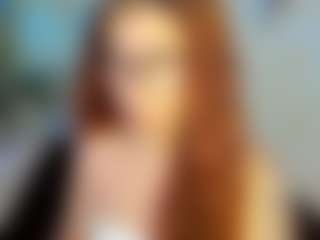 Live cam show with Elsiee - Spank Red Hair on Camsoda