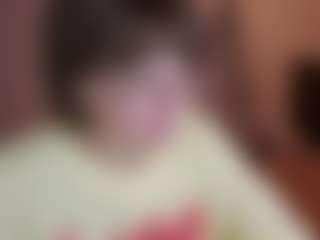 Live cam show with MonserrateGreubel - Body Massage on AdultVida.com