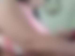 Live cam show with MadamG - Mobile on Camsoda