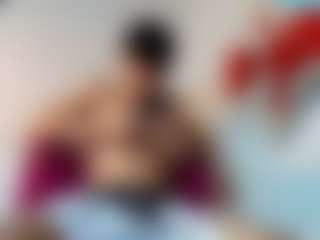 andyloverhuge's Live Sex Cam Show