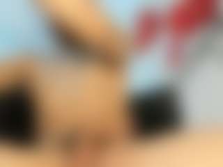 andyloverhuge's Live Sex Cam Show